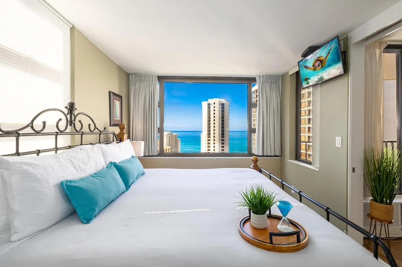 Daire Stylish Ocean View Condo Near Waikiki Beach With Free Parking! Honolulu