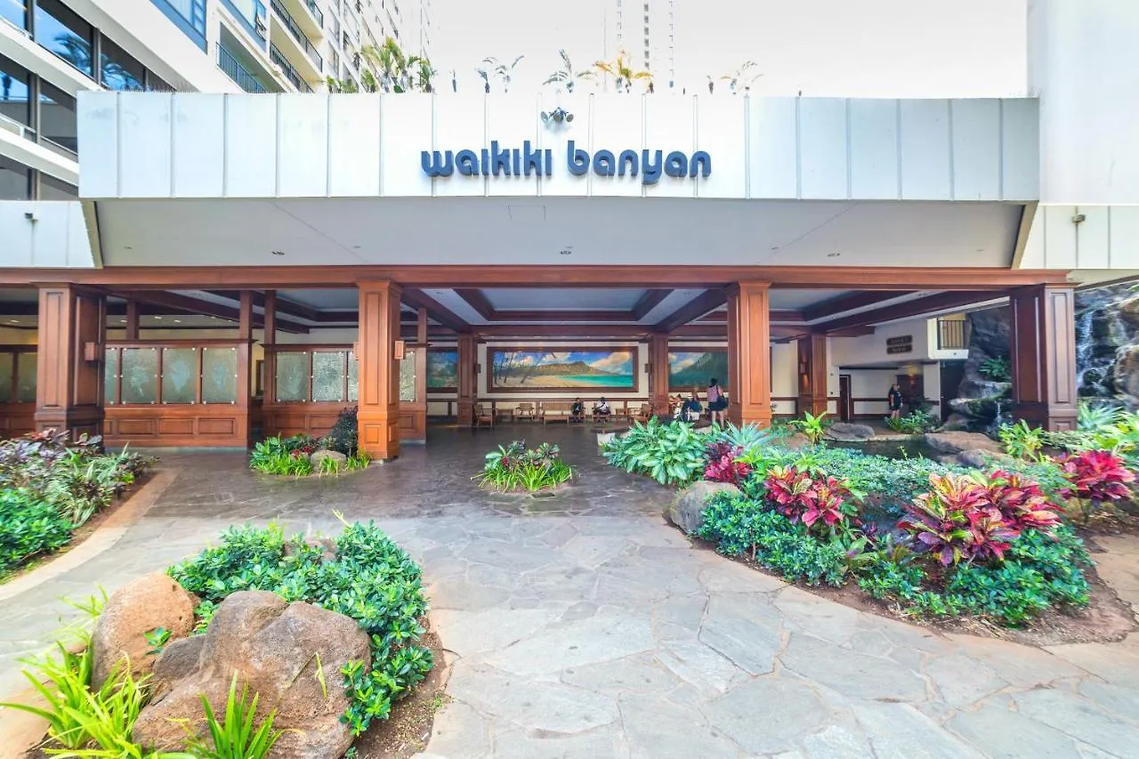 Stylish Ocean View Condo Near Waikiki Beach With Free Parking! Honolulu 0*,  ABD