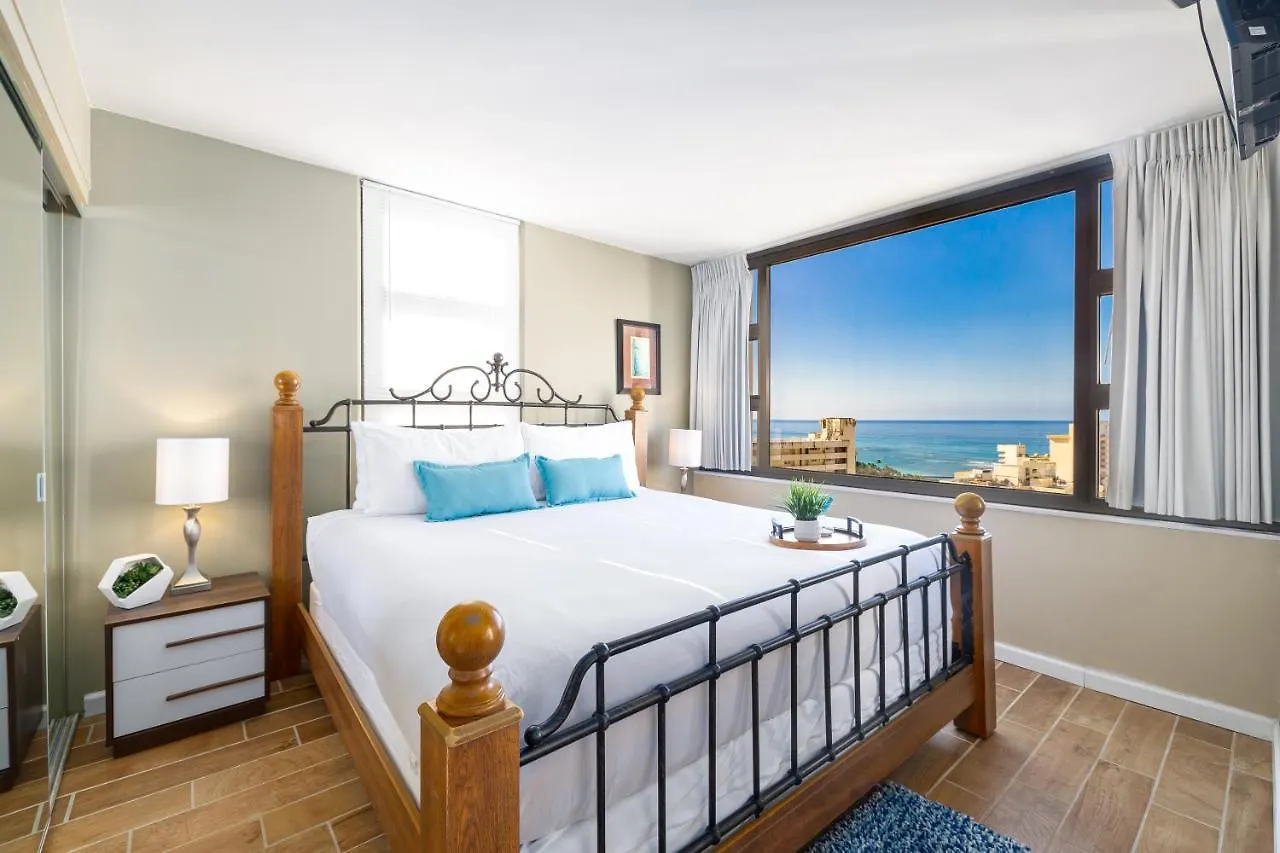 Stylish Ocean View Condo Near Waikiki Beach With Free Parking! 檀香山 0*,  美国