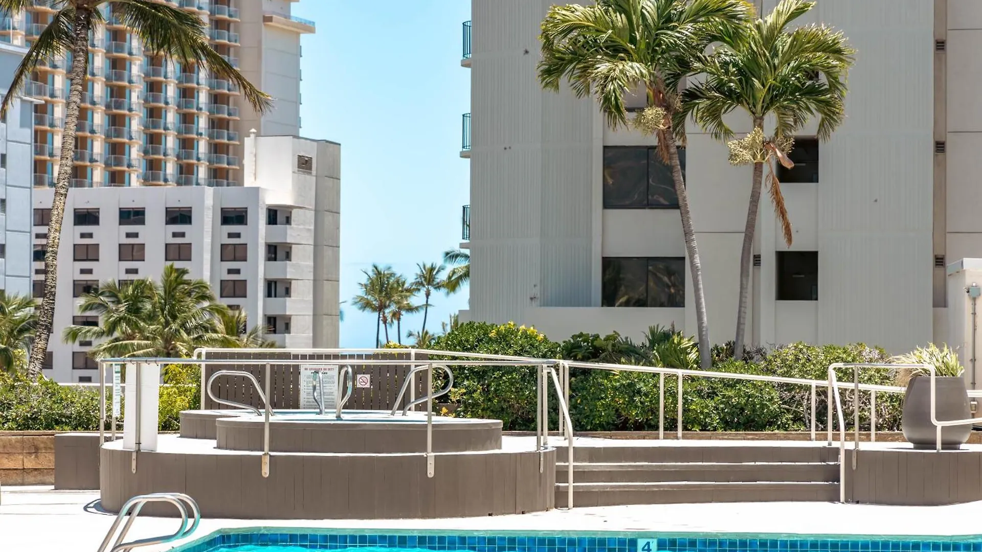 公寓 Stylish Ocean View Condo Near Waikiki Beach With Free Parking! 檀香山 美国