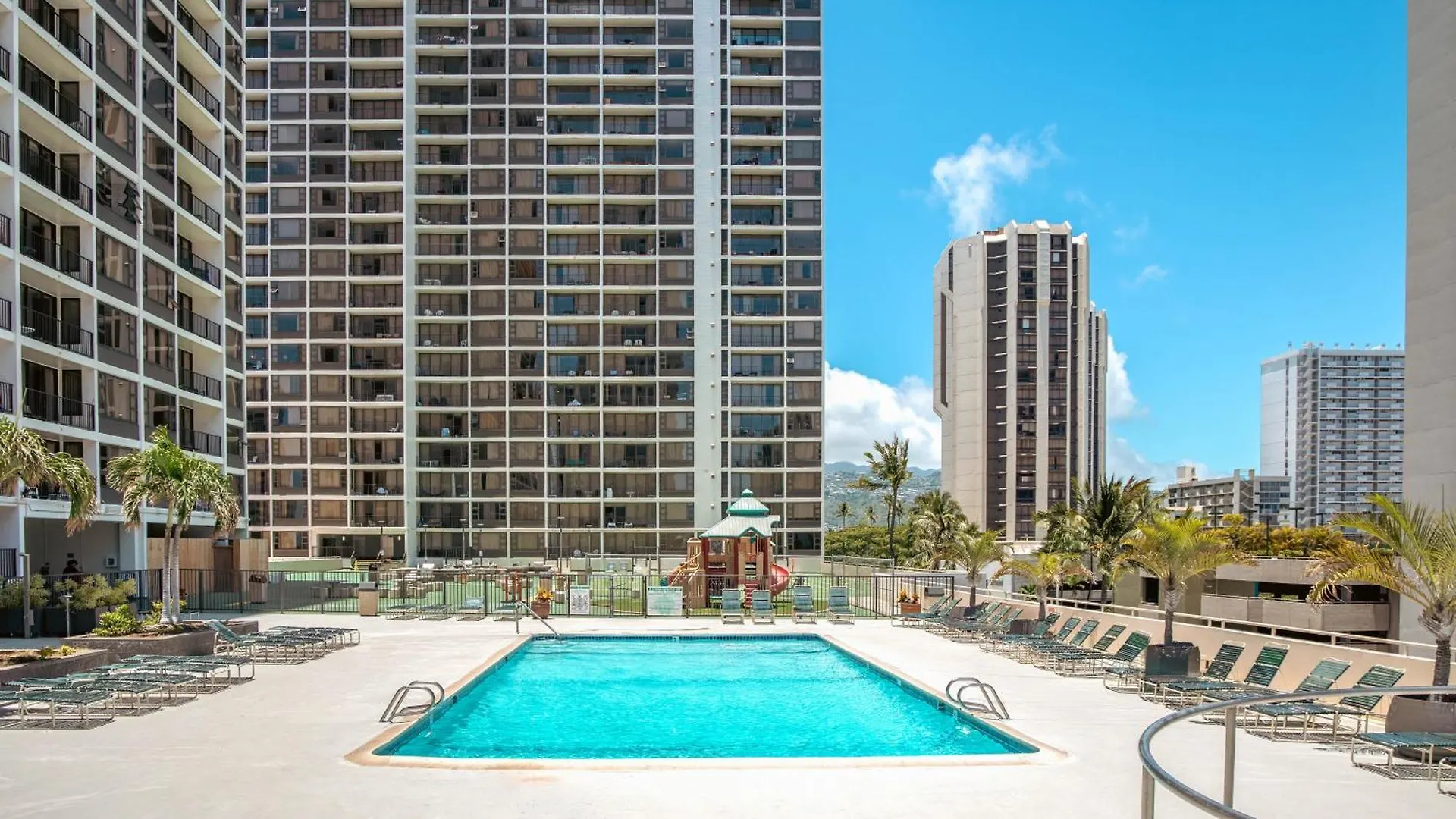 Stylish Ocean View Condo Near Waikiki Beach With Free Parking! 檀香山 公寓